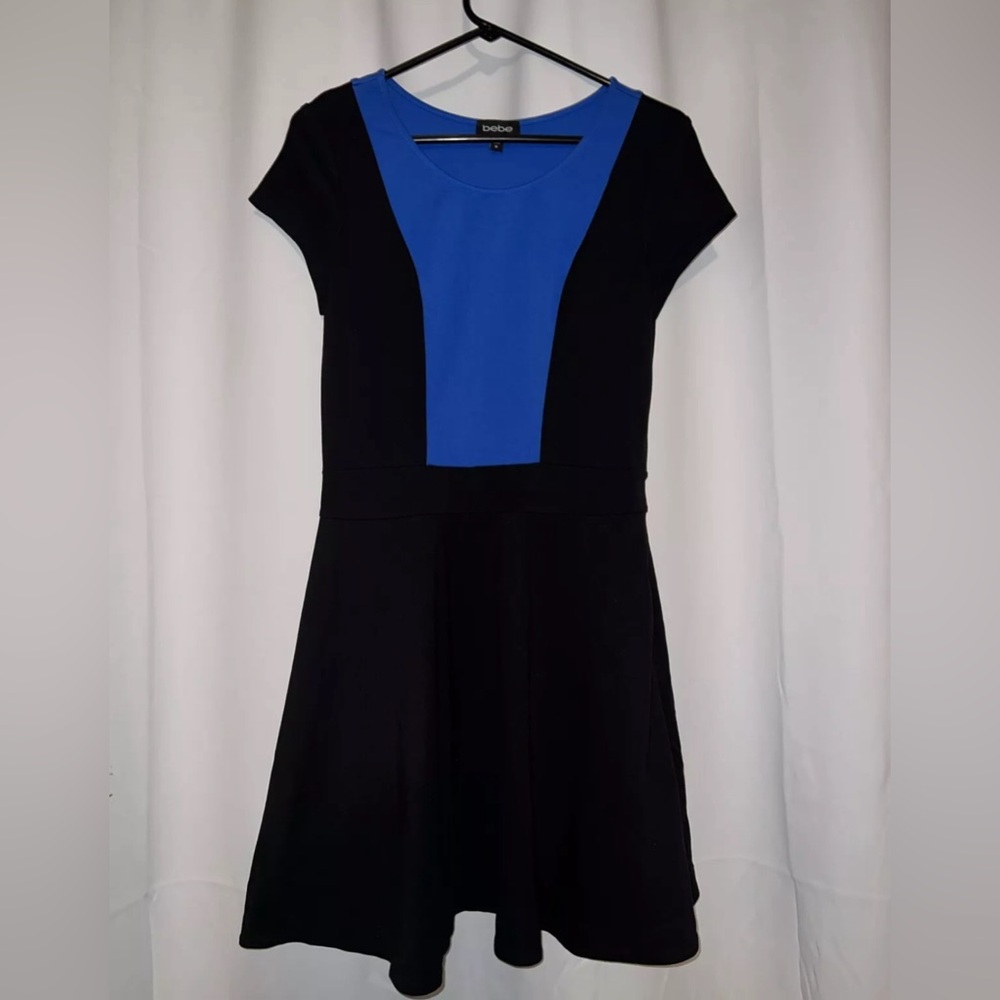 NWOT BEBE Brand Summer Dress Size Medium Black & Blue